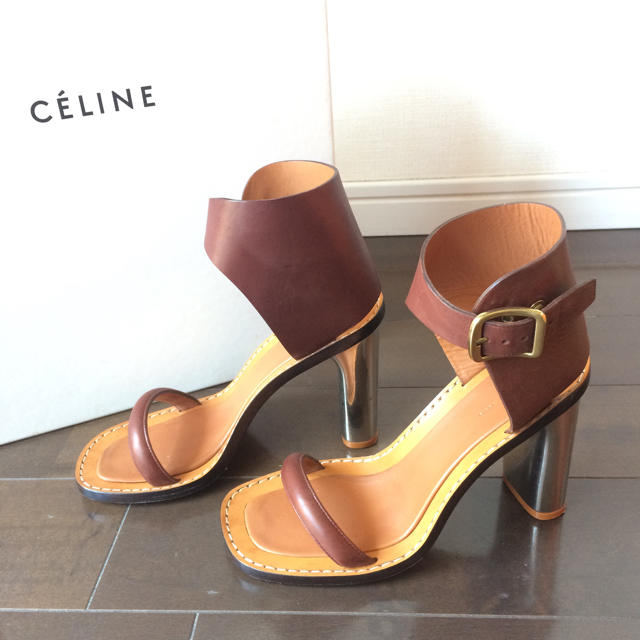 celine(セリーヌ)のceline メタルサンダル レディースの靴/シューズ(サンダル)の商品写真