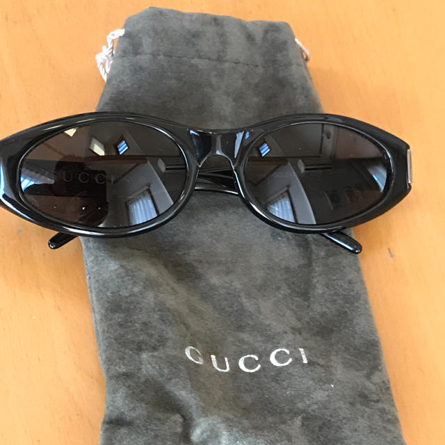 Gucci(グッチ)の【美品特価】GUCCIサングラス レディースのファッション小物(サングラス/メガネ)の商品写真