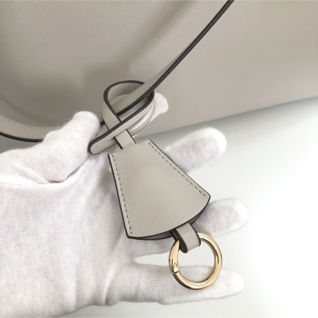 UNITED ARROWS green label relaxing(ユナイテッドアローズグリーンレーベルリラクシング)の【良好】グリーンレーベルリラクシング　トートバック　グレー　軽量　A4可 レディースのバッグ(トートバッグ)の商品写真