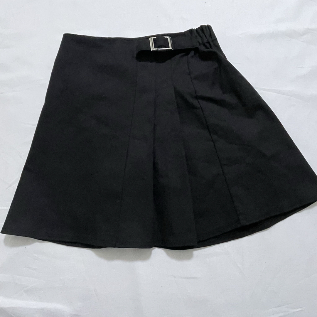 PUNYUS(プニュズ)の美品★punyus プニュズ スカート サイドバックル付き ブラック サイズ2 レディースのスカート(ミニスカート)の商品写真