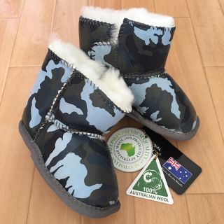 アグ(UGG)の新品 baby UGG オーストラリア 迷彩 シープスキン(ブーツ)