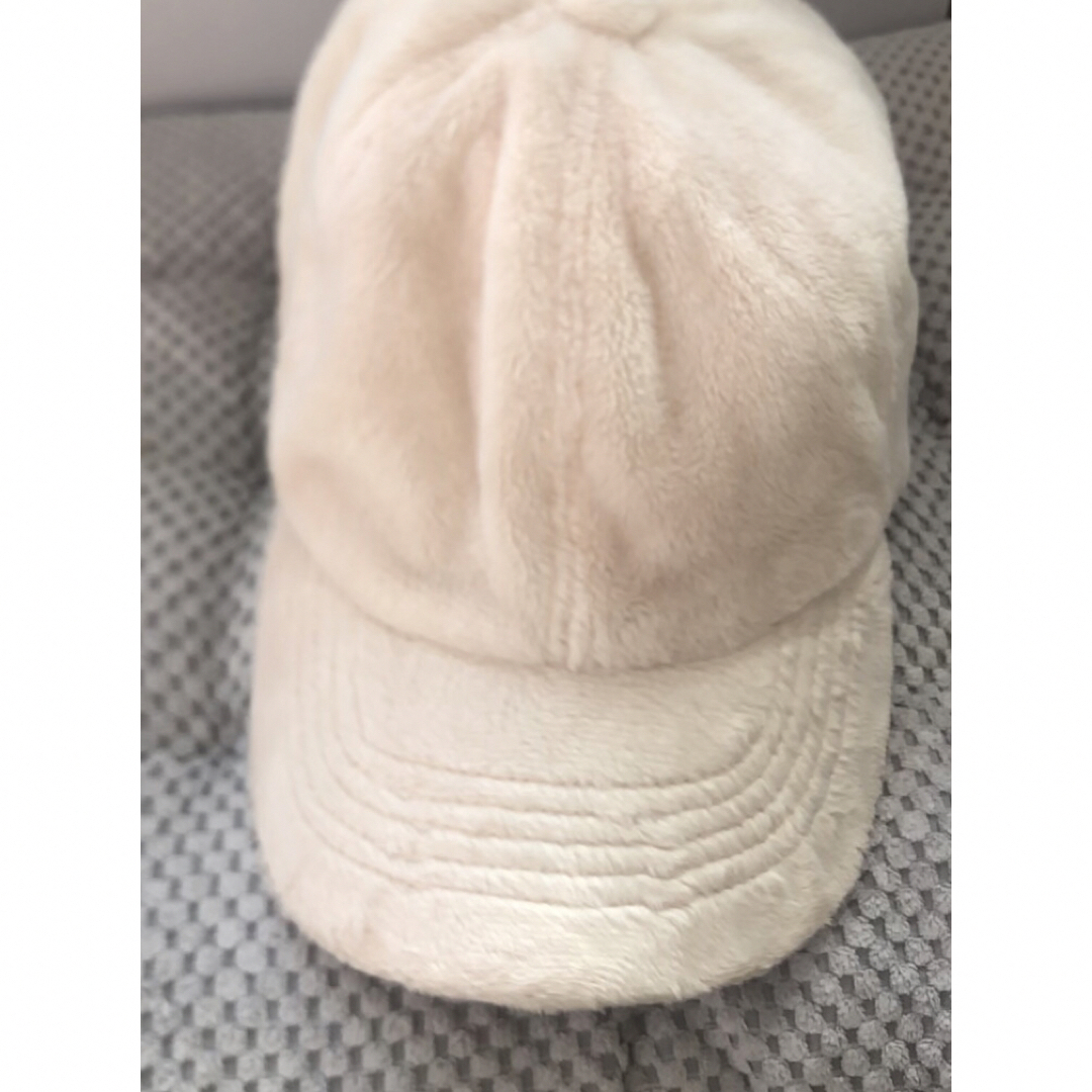 しまむら(シマムラ)のしまむら　もこもこキャップ　オフホワイトキャップ レディースの帽子(キャップ)の商品写真