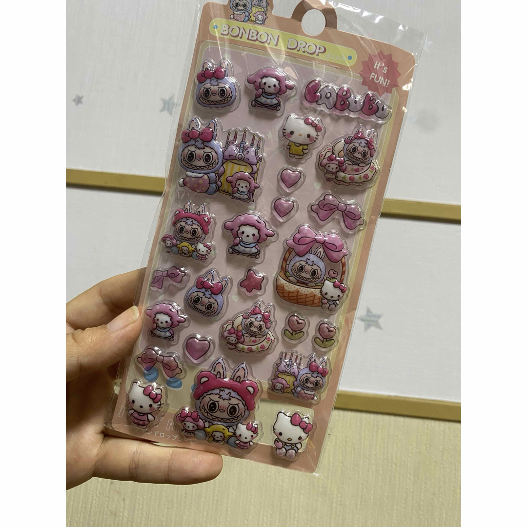 ラブブ キティ　ボンボンドロップシール ぷくぷくシール キャラクター 3枚セット ハンドメイドの文具/ステーショナリー(しおり/ステッカー)の商品写真
