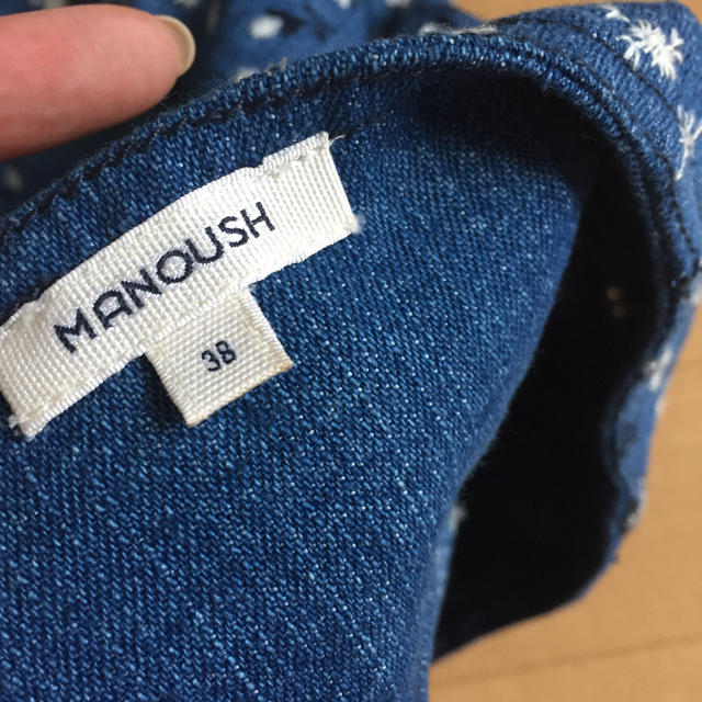 MANOUSH(マヌーシュ)のマヌーシュ 刺繍デニムスカート レディースのスカート(ミニスカート)の商品写真