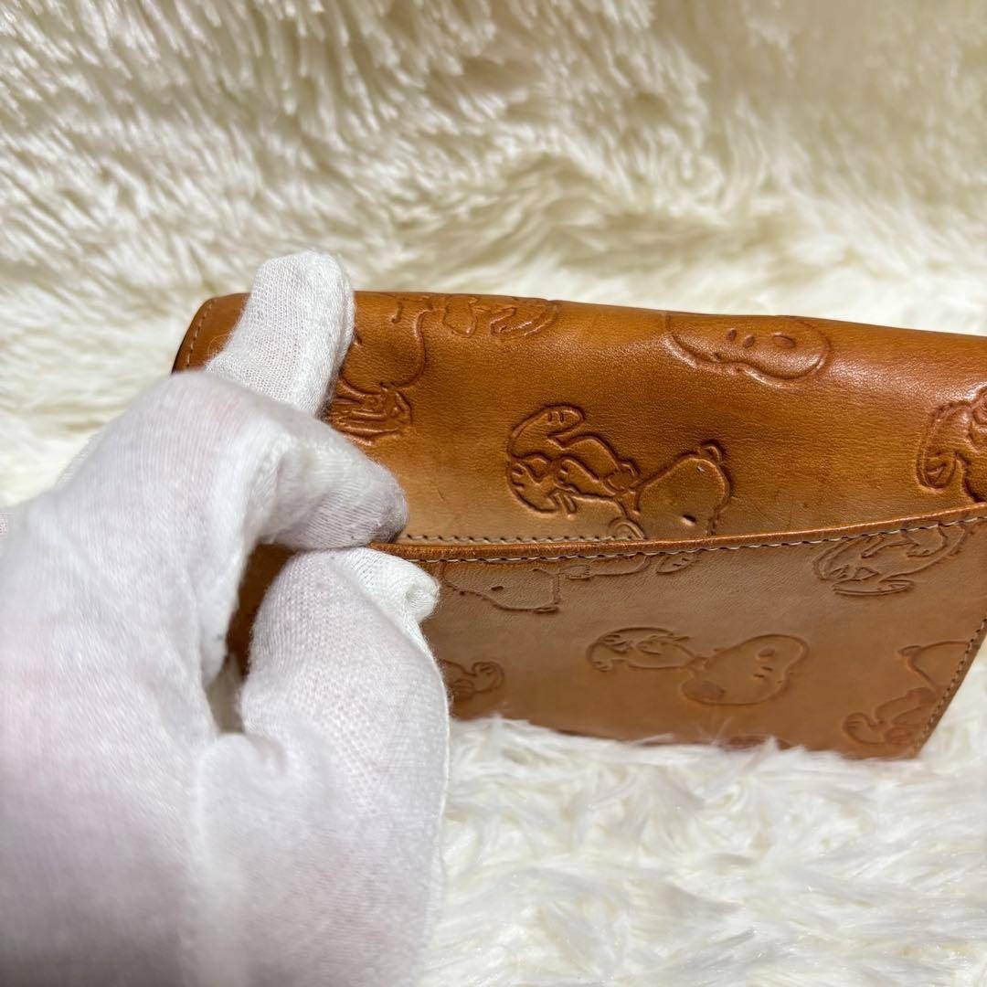 SNOOPY(スヌーピー)の【美品内側】スヌーピー 高級　ヌメ革財布　定価約2.2万　24金仕上げチャーム レディースのファッション小物(財布)の商品写真