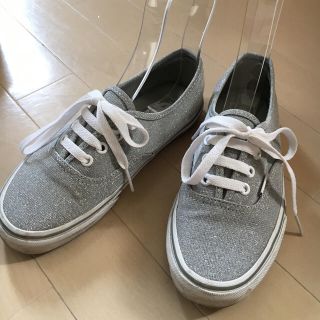 ヴァンズ(VANS)の美品。VANS シルバースニーカー(スニーカー)