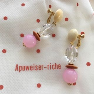 アプワイザーリッシェ(Apuweiser-riche)のApuweiser riche イヤリング(ピンク)(イヤリング)