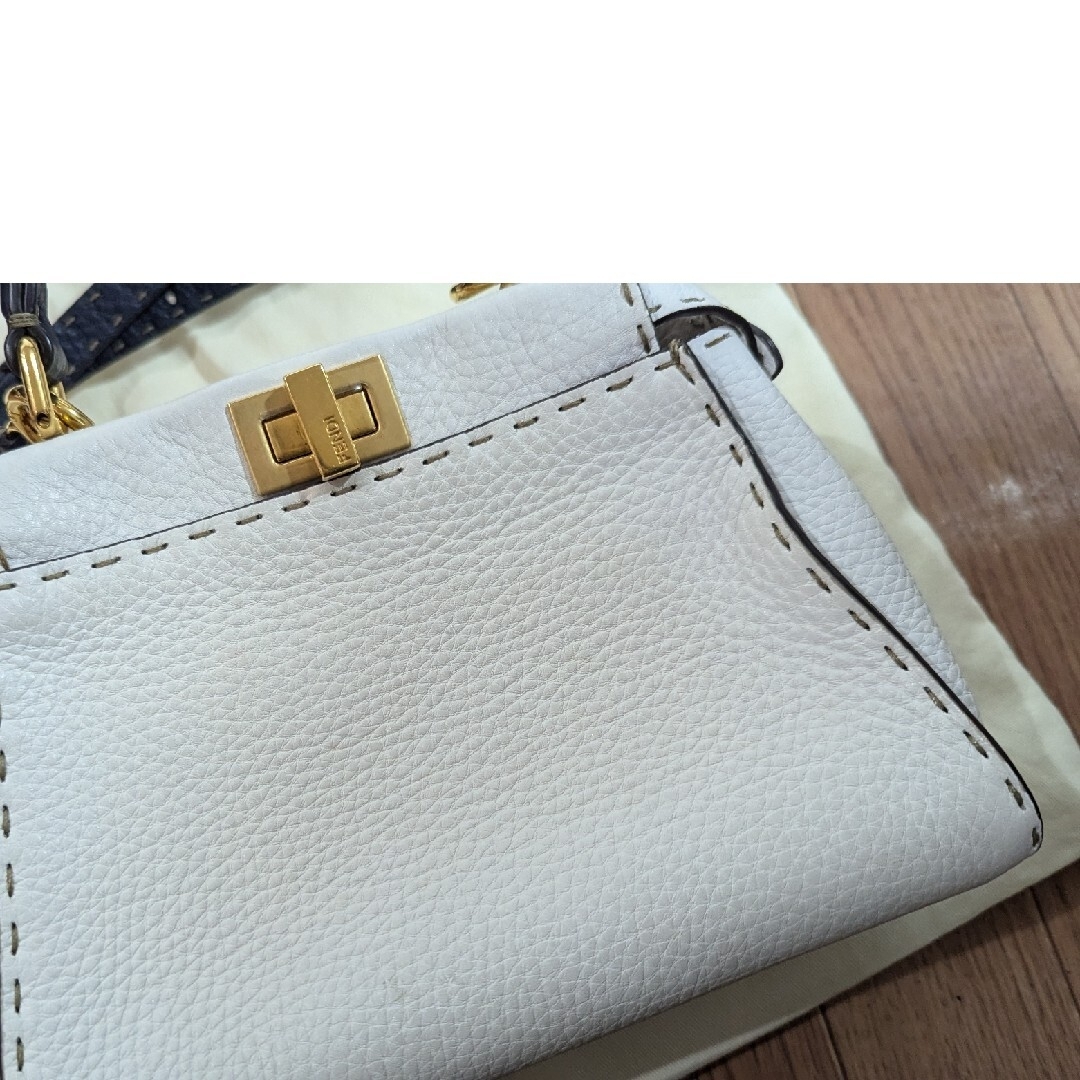 FENDI(フェンディ)の限定色 FENDI セレリア ピーカブー ショルダーバッグ レディースのバッグ(ショルダーバッグ)の商品写真