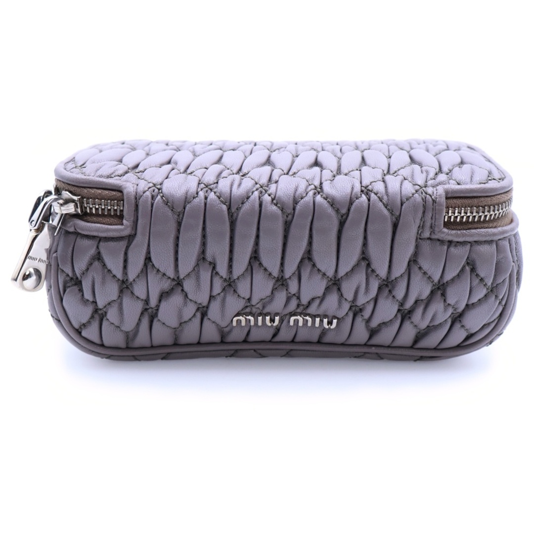 MIU MIU(ミュウミュウ)のmiumiu ミュウミュウ ミラー付き メイクポーチ 収納 ケース ライトパープル レザー シルバー金具 レディースのアクセサリー(その他)の商品写真