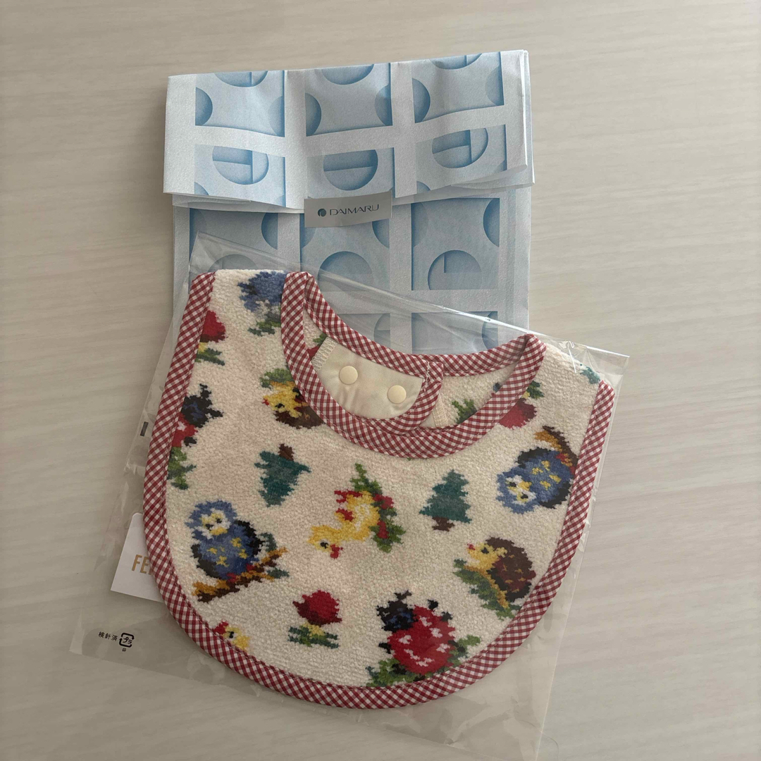 FEILER(フェイラー)の新品未使用　フェイラー　スタイ　デイジー キッズ/ベビー/マタニティのこども用ファッション小物(ベビースタイ/よだれかけ)の商品写真