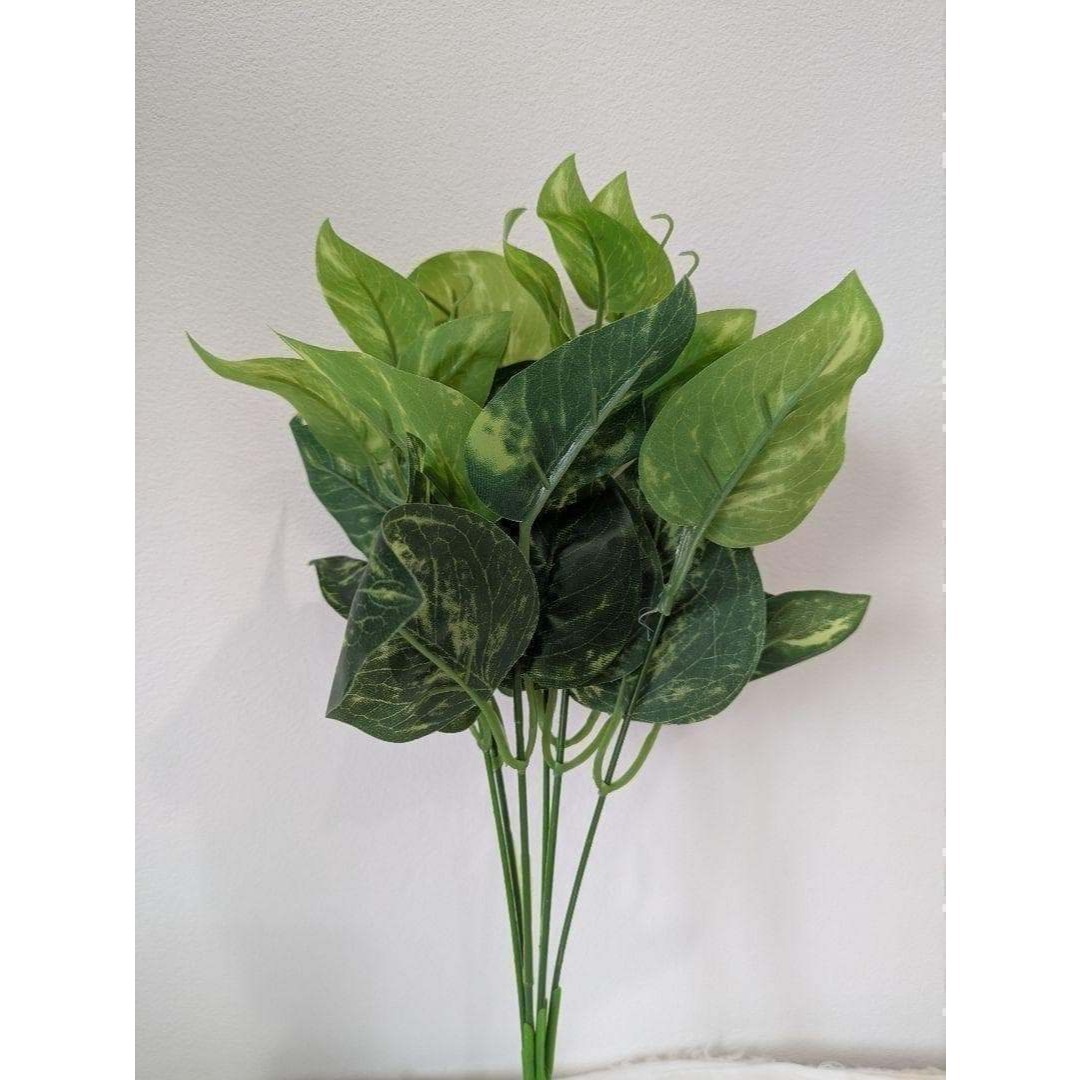 室内　インテリアインテリアグリーン 人工観葉植物　花瓶　植木鉢　　装飾　枯れない インテリア/住まい/日用品のインテリア小物(置物)の商品写真