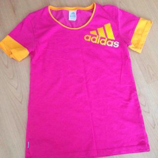 アディダス(adidas)のTシャツ♡(Tシャツ(半袖/袖なし))