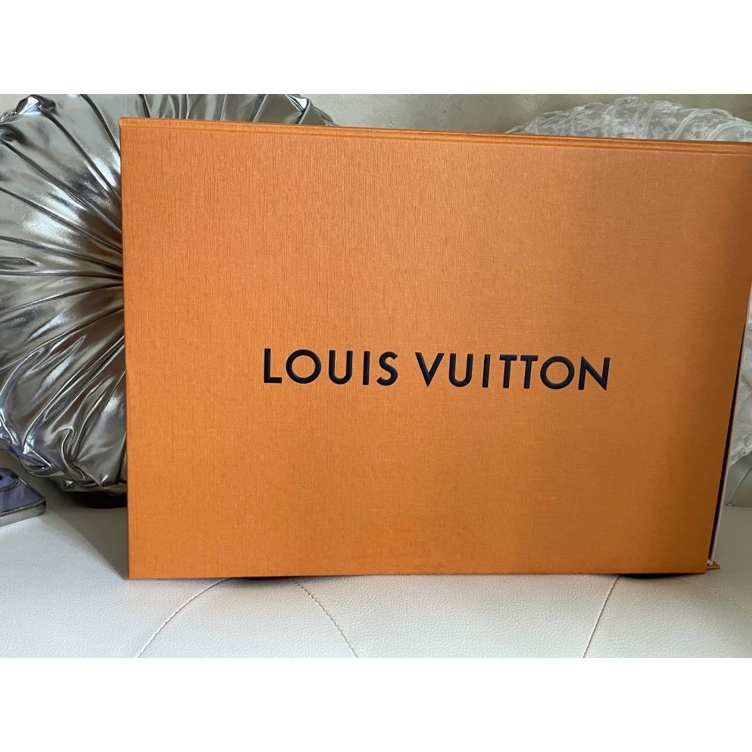 LOUIS VUITTON(ルイヴィトン)のLouis Vuitton エピ レザー ハンドバッグ レディースのバッグ(ハンドバッグ)の商品写真