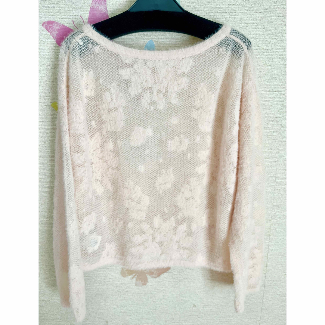 ViS(ヴィス)の《最終価格》ほぼ新品☆VIS☆ フラワーモチーフフェザーシアーニット レディースのトップス(ニット/セーター)の商品写真