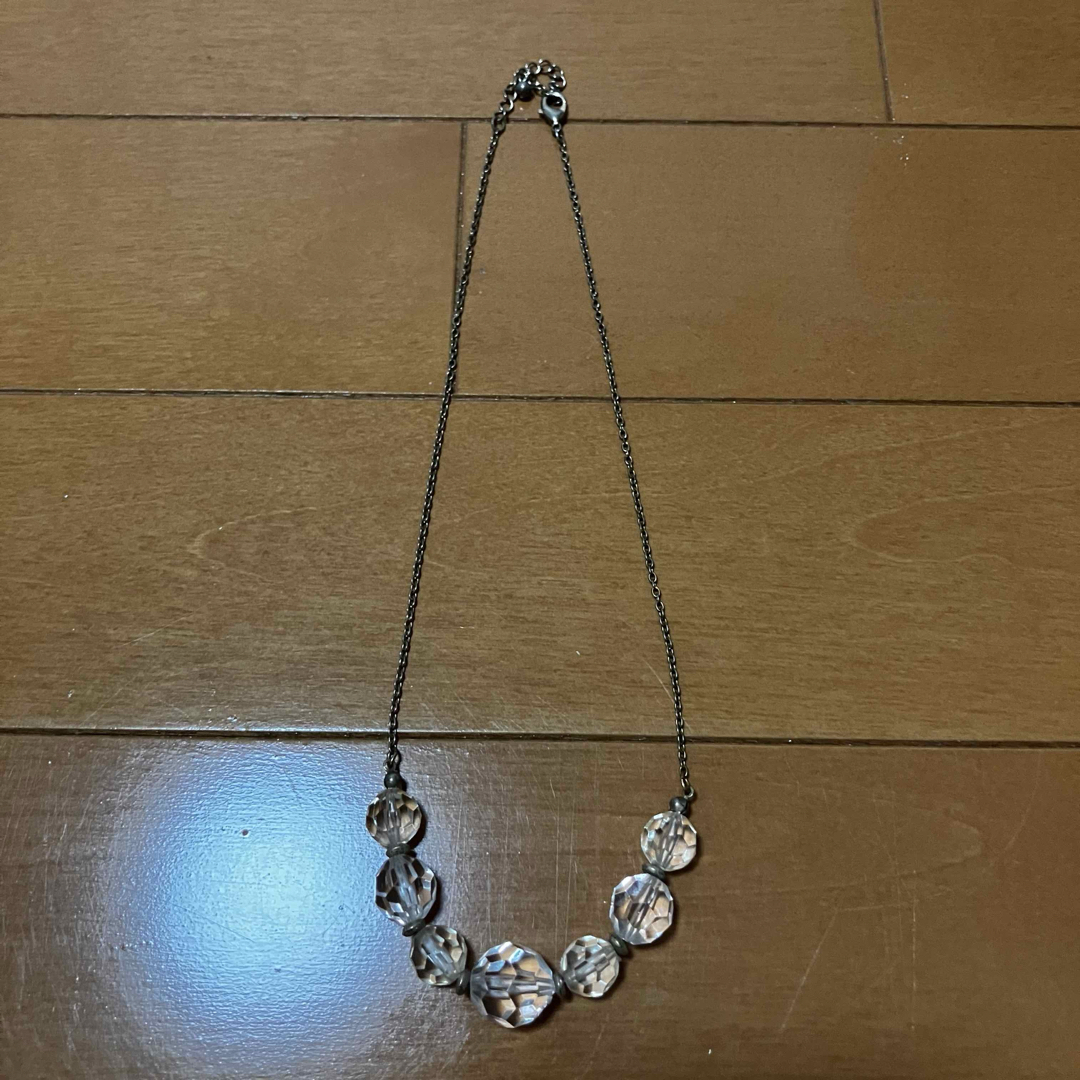 【美品】 ネックレス 透明 キラキラ シンプル ☆おでかけやイベントなどに♪ レディースのアクセサリー(ネックレス)の商品写真