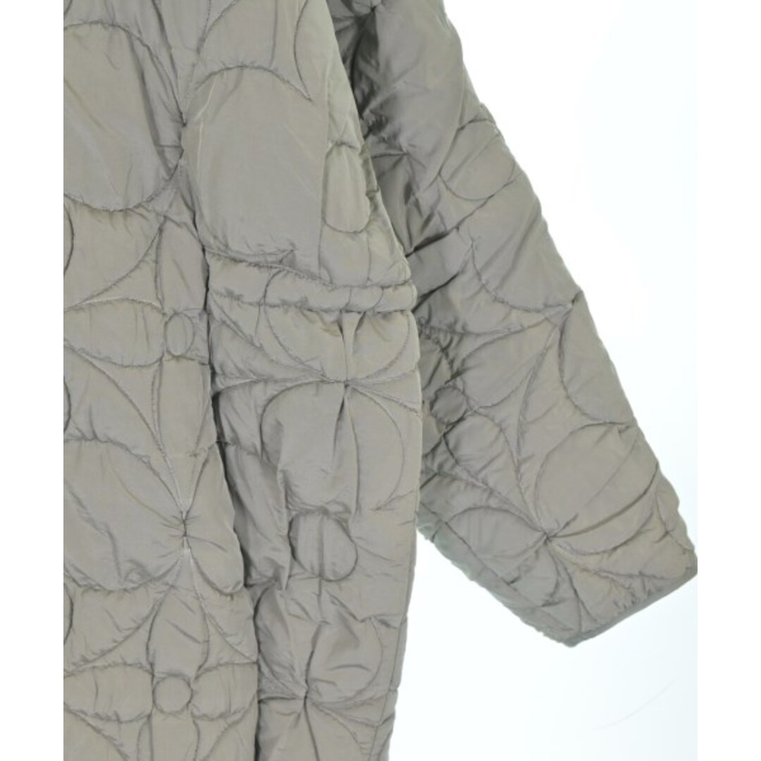 LOUIS VUITTON(ルイヴィトン)のLOUIS VUITTON ルイヴィトン ダウンコート S グレー 【古着】【中古】【送料無料】 メンズのジャケット/アウター(その他)の商品写真