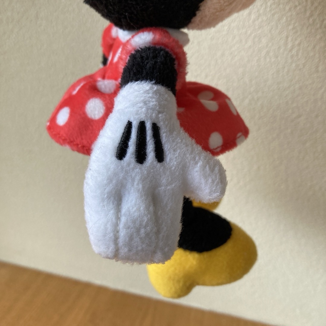 ミニーマウス(ミニーマウス)のディズニー　ミニー ぬいぐるみバッジ　ノーマル　水玉 定番 TDR エンタメ/ホビーのおもちゃ/ぬいぐるみ(キャラクターグッズ)の商品写真