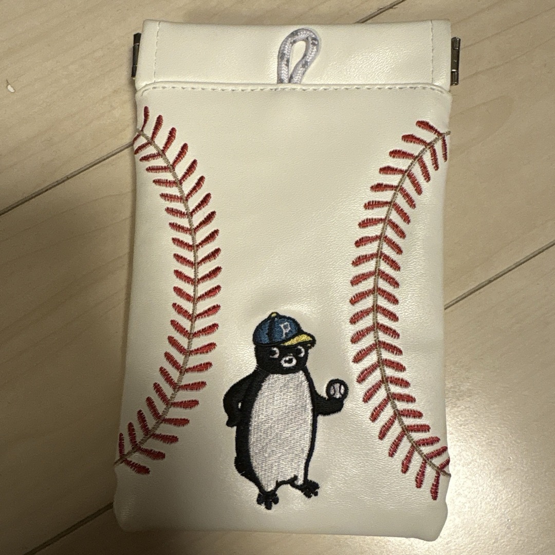 超美品　Suica カラビナ付き　ポーチ レディースのファッション小物(ポーチ)の商品写真