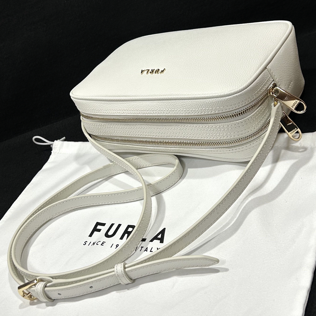 FURLA(フルラ)のフルラ　バッグ　リリー/フルラ　ショルダーバッグ　斜めがけ　クロスボディ　リリー レディースのバッグ(ショルダーバッグ)の商品写真