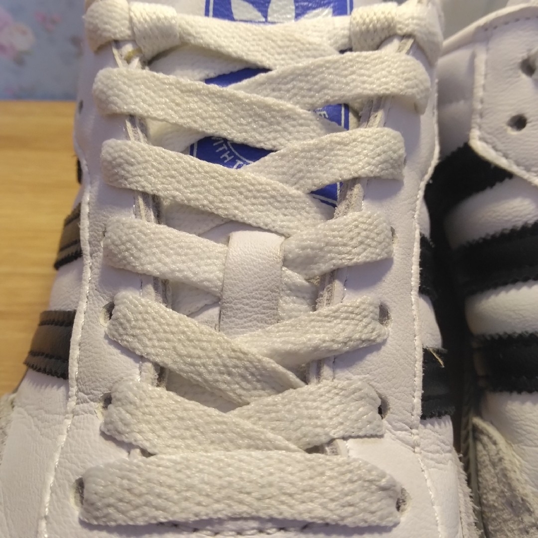 adidas Originals(アディダスオリジナルス)の人気　アディダス　SAMBA　OG　白　黒　サンバ　スニーカー レディースの靴/シューズ(スニーカー)の商品写真