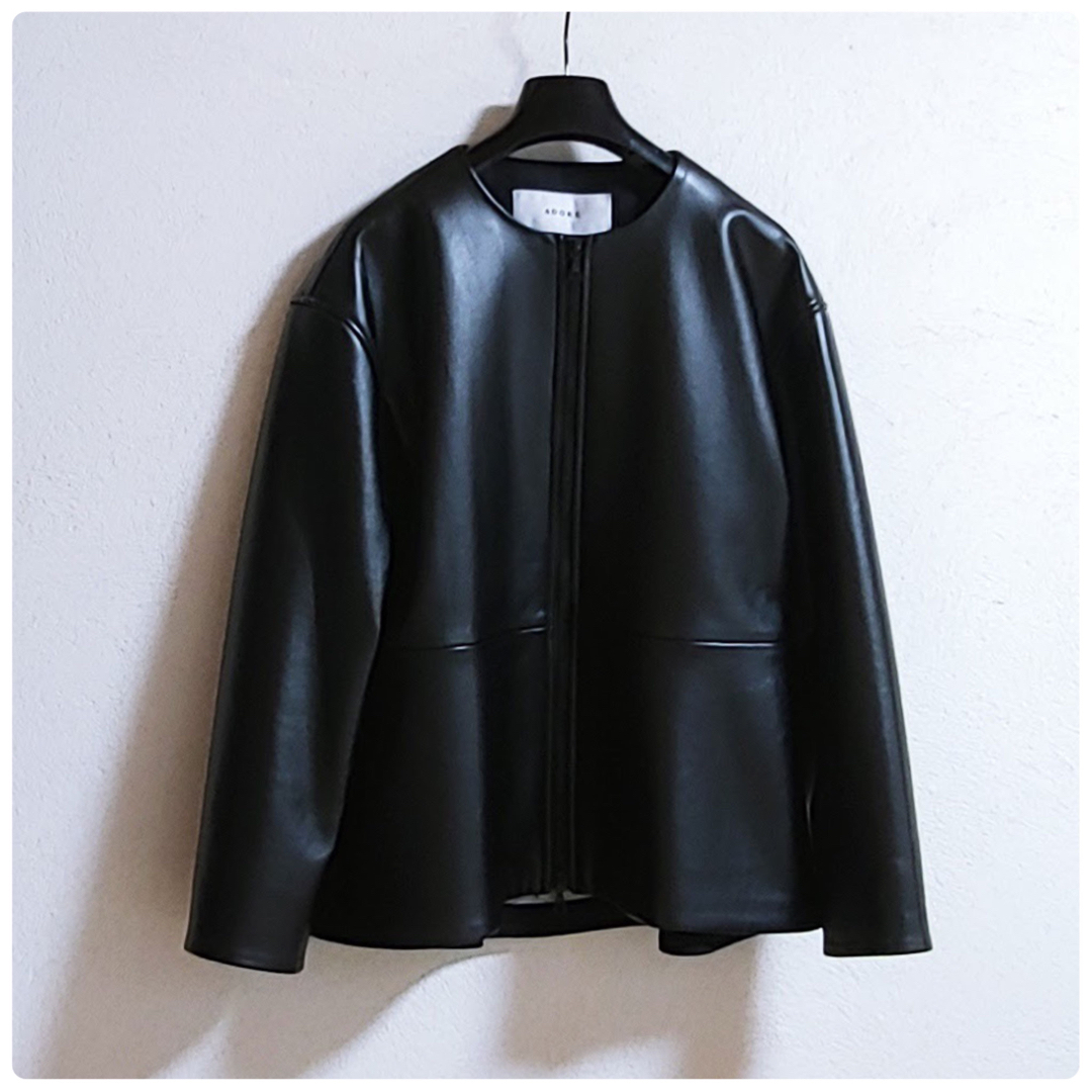 ADORE(アドーア)の◆幻◆ 希少新品　定価6.2万円 ADORE シンセティックレザージャケット レディースのジャケット/アウター(ノーカラージャケット)の商品写真