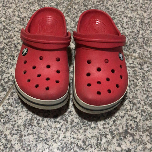 crocs(クロックス)のクロックス レッド レディースの靴/シューズ(サンダル)の商品写真