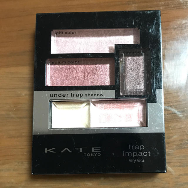 KATE(ケイト)のKATE ピンクアイシャドウ コスメ/美容のベースメイク/化粧品(アイシャドウ)の商品写真