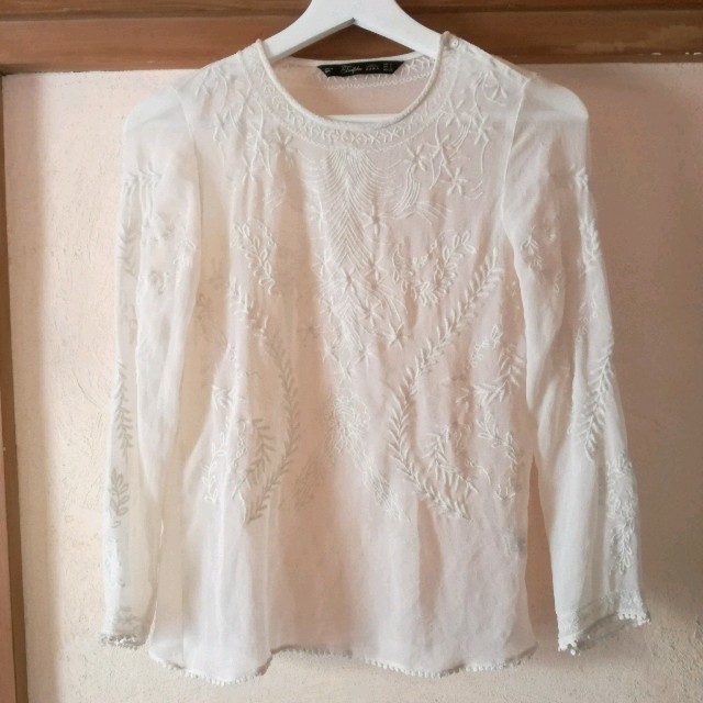 ZARA(ザラ)のZARA  新品　トップス　ブラウス レディースのトップス(シャツ/ブラウス(長袖/七分))の商品写真