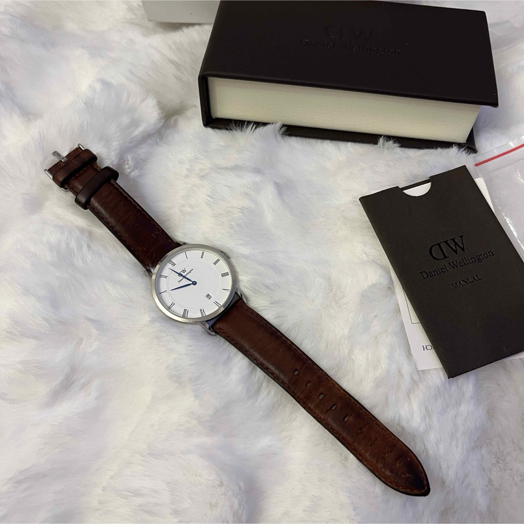 Daniel Wellington(ダニエルウェリントン)のDaniel Wellington 時計 ホワイト/ブラウン　稼働中 メンズの時計(腕時計(アナログ))の商品写真