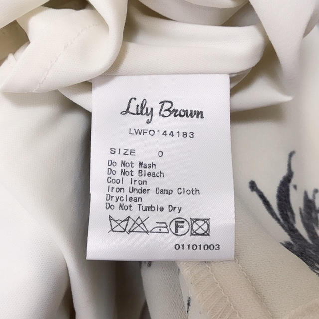 Lily Brown(リリーブラウン)のLily Brown オフショルダーワンピース レディースのワンピース(ミニワンピース)の商品写真