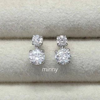 モアサナイト(人工ダイヤモンド)2ポイント ピアス シルバー