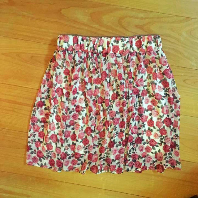 MERCURYDUO(マーキュリーデュオ)の花柄スカート レディースのスカート(ミニスカート)の商品写真