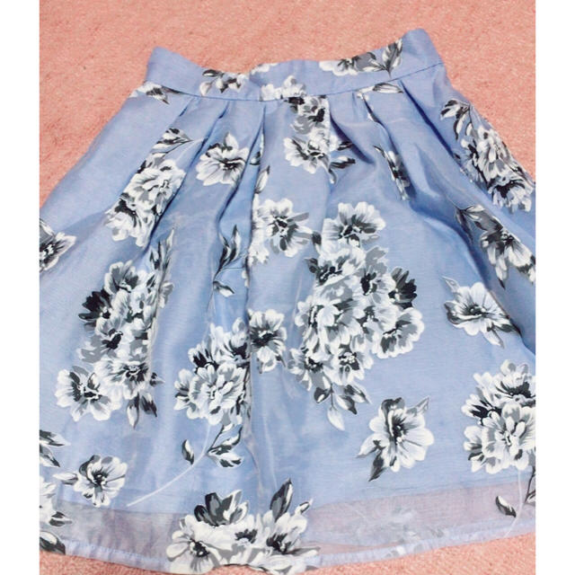 INGNI(イング)の花柄オーガンジースカート レディースのスカート(ひざ丈スカート)の商品写真