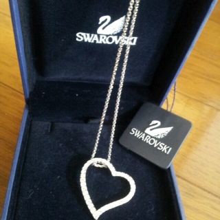 スワロフスキー(SWAROVSKI)のハートネックレス(ネックレス)