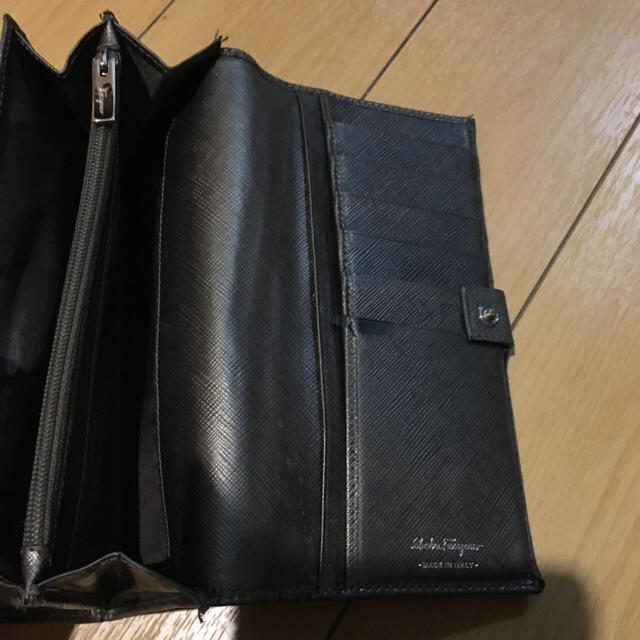 Salvatore Ferragamo(サルヴァトーレフェラガモ)の最終値下げ フェラガモ財布 正規品 メンズのファッション小物(長財布)の商品写真