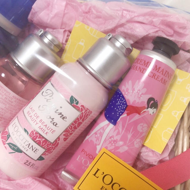 L'OCCITANE(ロクシタン)の新品ロクシタン ギフトセット コスメ/美容のキット/セット(その他)の商品写真