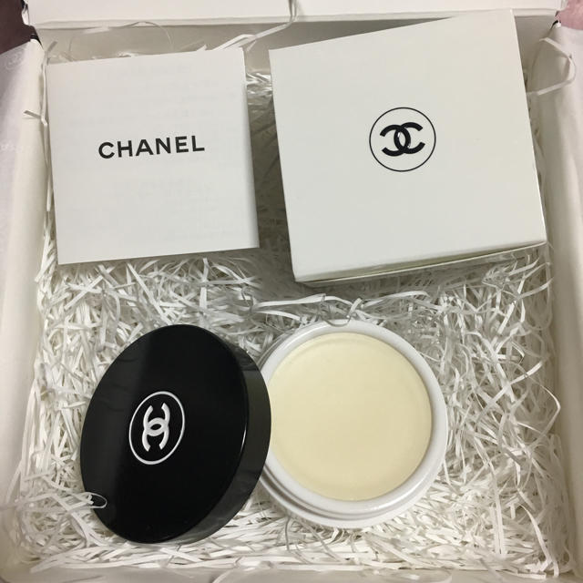 CHANEL(シャネル)のCHANEL リップバーム 新品未使用 コスメ/美容のスキンケア/基礎化粧品(リップケア/リップクリーム)の商品写真