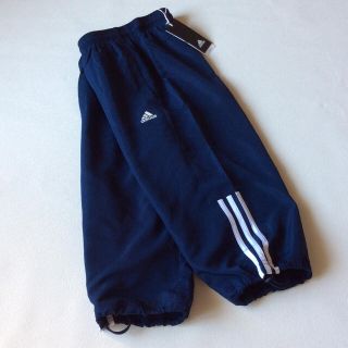 アディダス(adidas)のアディダス 7分丈パンツ 新品 タグ付き お値下げ中(ハーフパンツ)