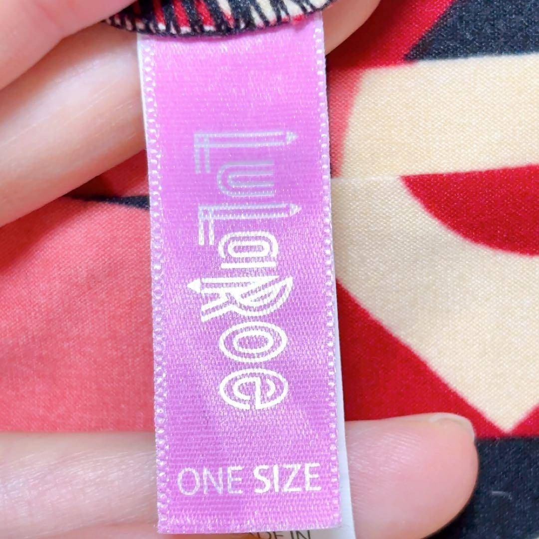 7-2 LuLaRoe ハート スパッツ ワンサイズ 柄物 派手 レギンス 赤 レディースのパンツ(スキニーパンツ)の商品写真