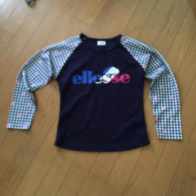 ellesse(エレッセ)のエレッセ長袖シャツ キッズ/ベビー/マタニティのキッズ服女の子用(90cm~)(Tシャツ/カットソー)の商品写真