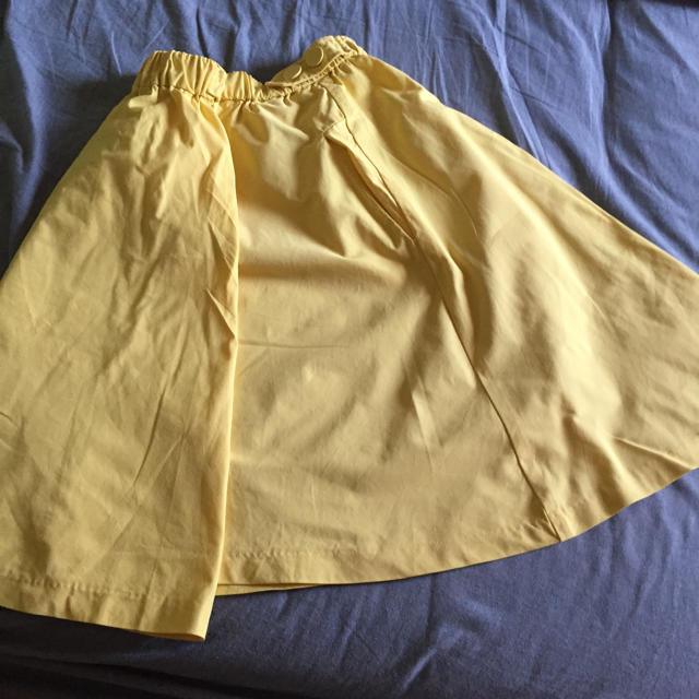ZARA(ザラ)のzara イエロースカート レディースのスカート(ひざ丈スカート)の商品写真