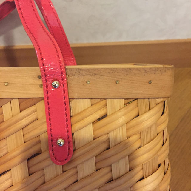 kate spade new york(ケイトスペードニューヨーク)の夏にぴったり☆kate spade  かごバッグ レディースのバッグ(かごバッグ/ストローバッグ)の商品写真