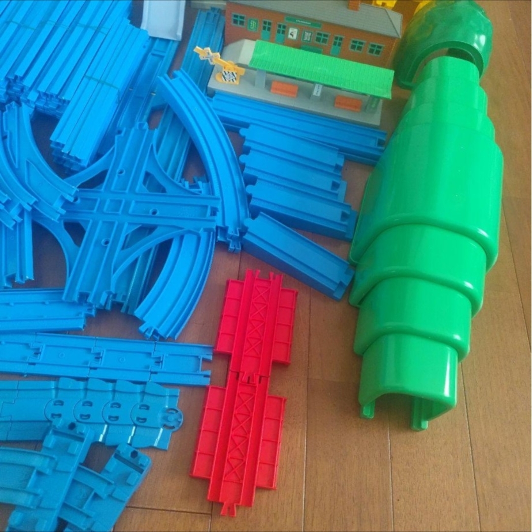 プラレールシリーズ(プラレールシリーズ)のプラレールレールセット 駅　でんしゃだい キッズ/ベビー/マタニティのおもちゃ(電車のおもちゃ/車)の商品写真