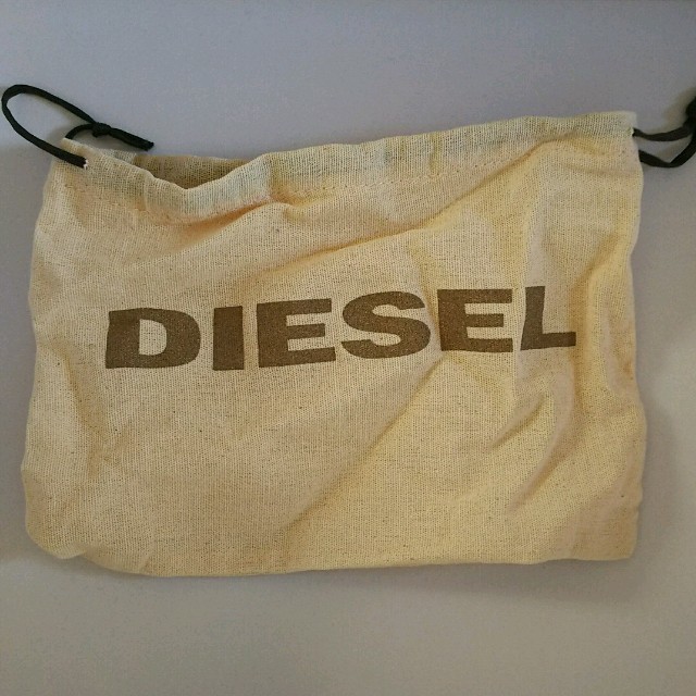 DIESEL(ディーゼル)のDIESEL クラッチ 袋付 レディースのバッグ(クラッチバッグ)の商品写真