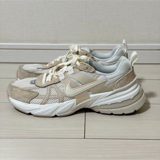 NIKE V2K RUN HV3917-133 24cm US7 SAIL