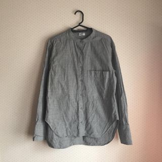 ユニクロ(UNIQLO)のノーカラーシャツ(シャツ/ブラウス(長袖/七分))