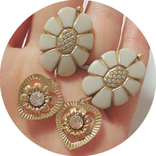 vintage flower earring pierce レディースのアクセサリー(ピアス)の商品写真