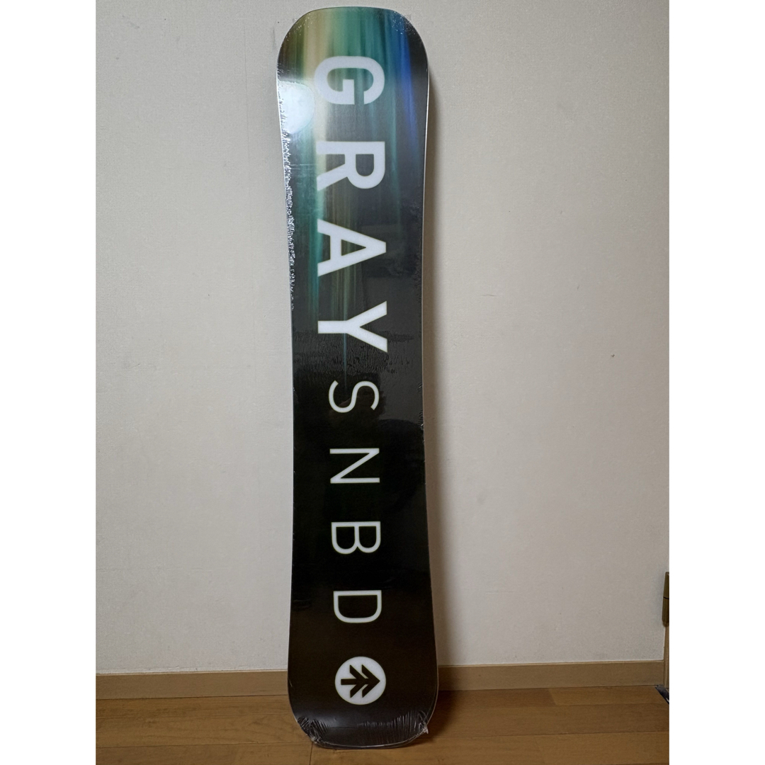 Gray(グライ)の新品未使用Gray SHRED 24-25 148cm グレイ スノーボード スポーツ/アウトドアのスノーボード(ボード)の商品写真