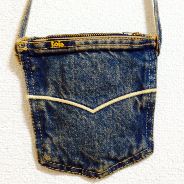 Lois CRAYON(ロイスクレヨン)のlois デニムポシェット レディースのバッグ(ショルダーバッグ)の商品写真
