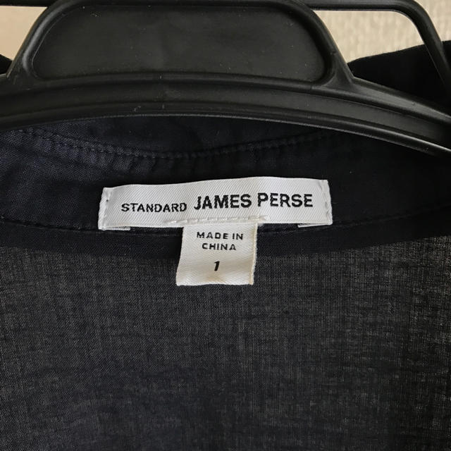 TOMORROWLAND(トゥモローランド)のJAMES PERSE ネイビーシャツ レディースのトップス(シャツ/ブラウス(長袖/七分))の商品写真